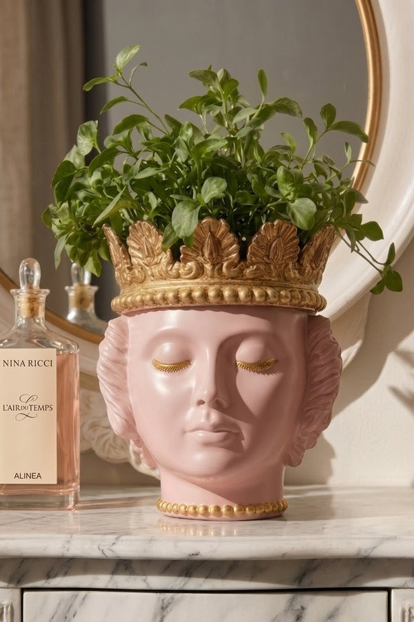 The Crown Planter