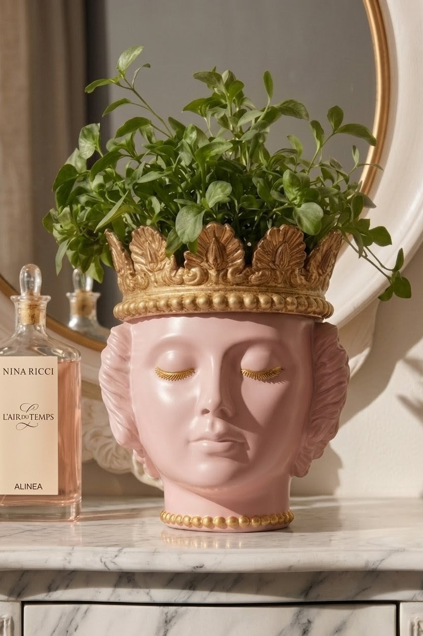 The Crown Planter